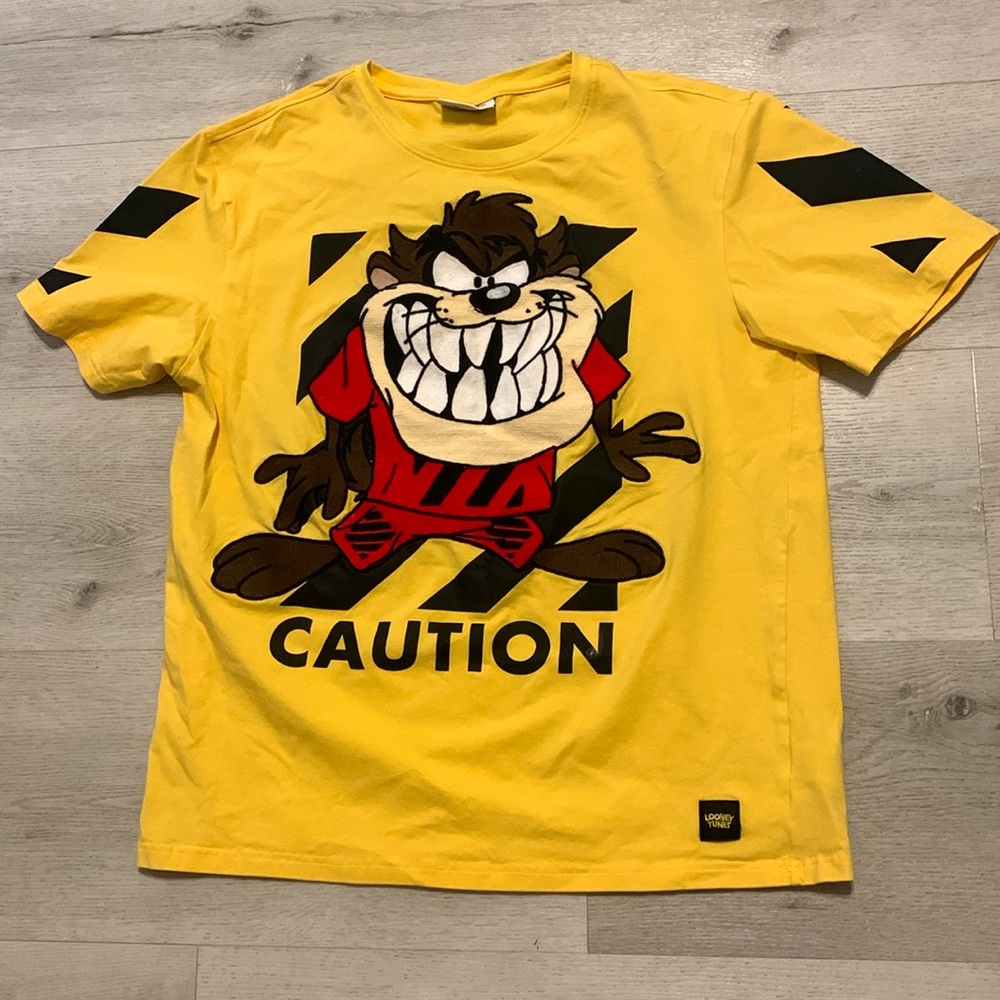 Looney Tunes MENS FREEZE MAX CAUTION TAZ TEE X-Large yellow